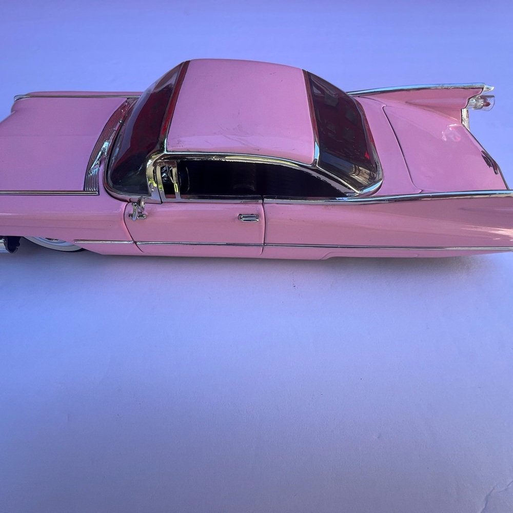Jada Showroom Floor 1959 Cadillac Coupe Deville Pink 1:24 Scale Diecast Car